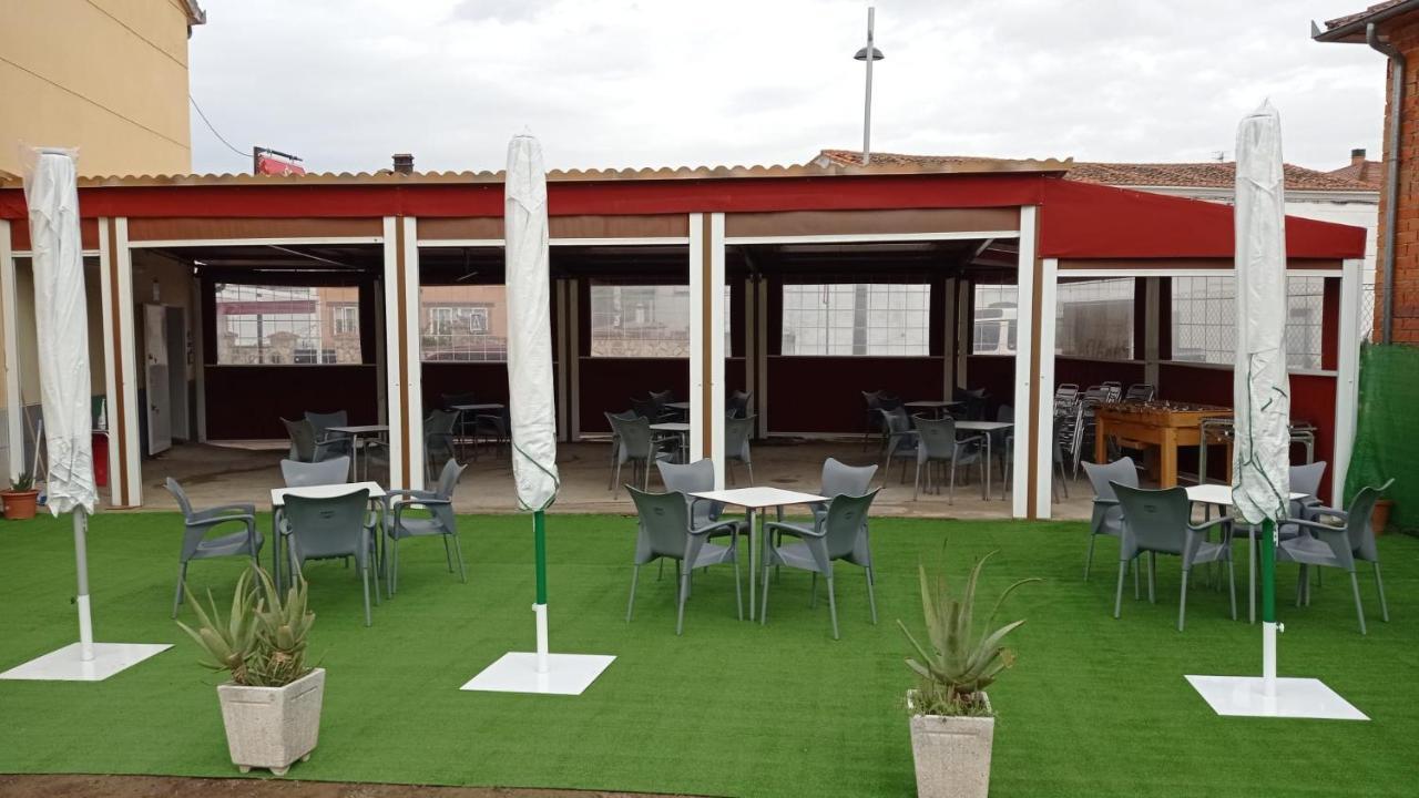 Hostal Restaurante El Abad Abadia Luaran gambar