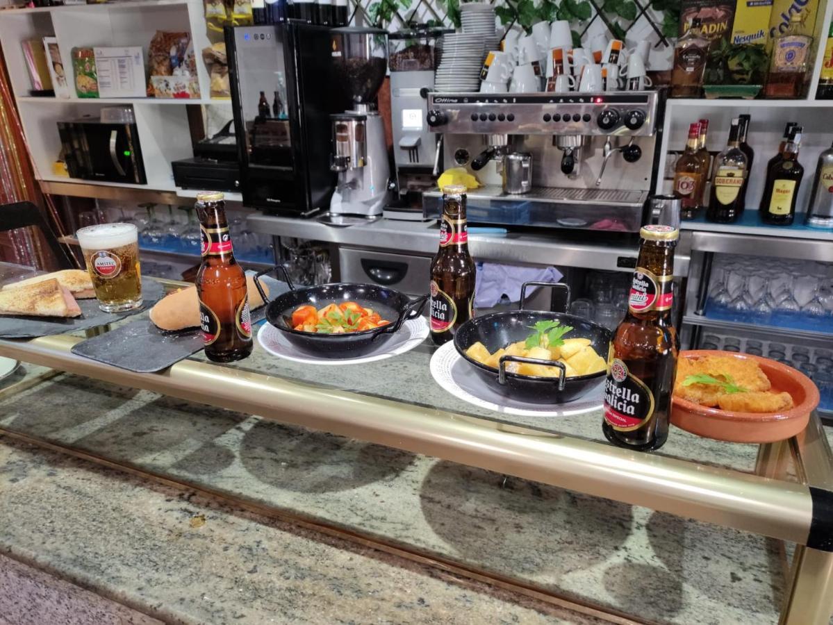 Hostal Restaurante El Abad Abadia Luaran gambar