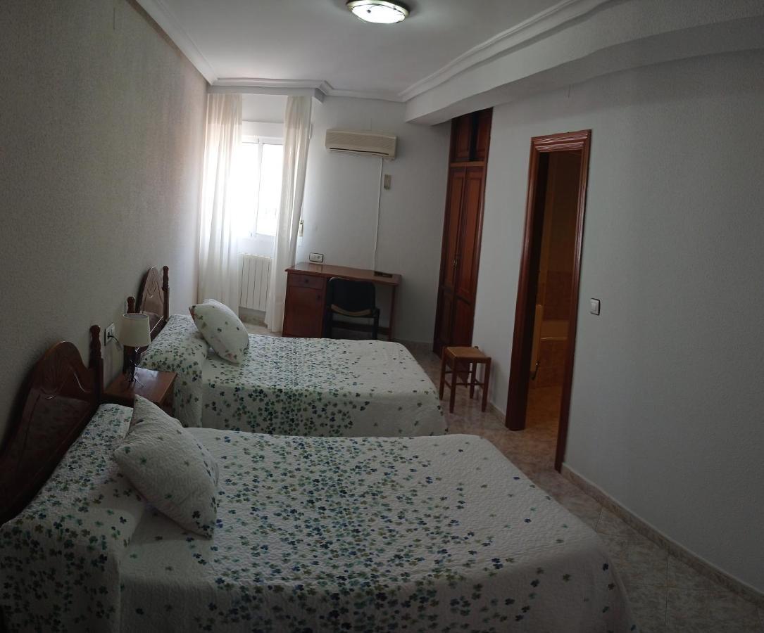 Hostal Restaurante El Abad Abadia Luaran gambar