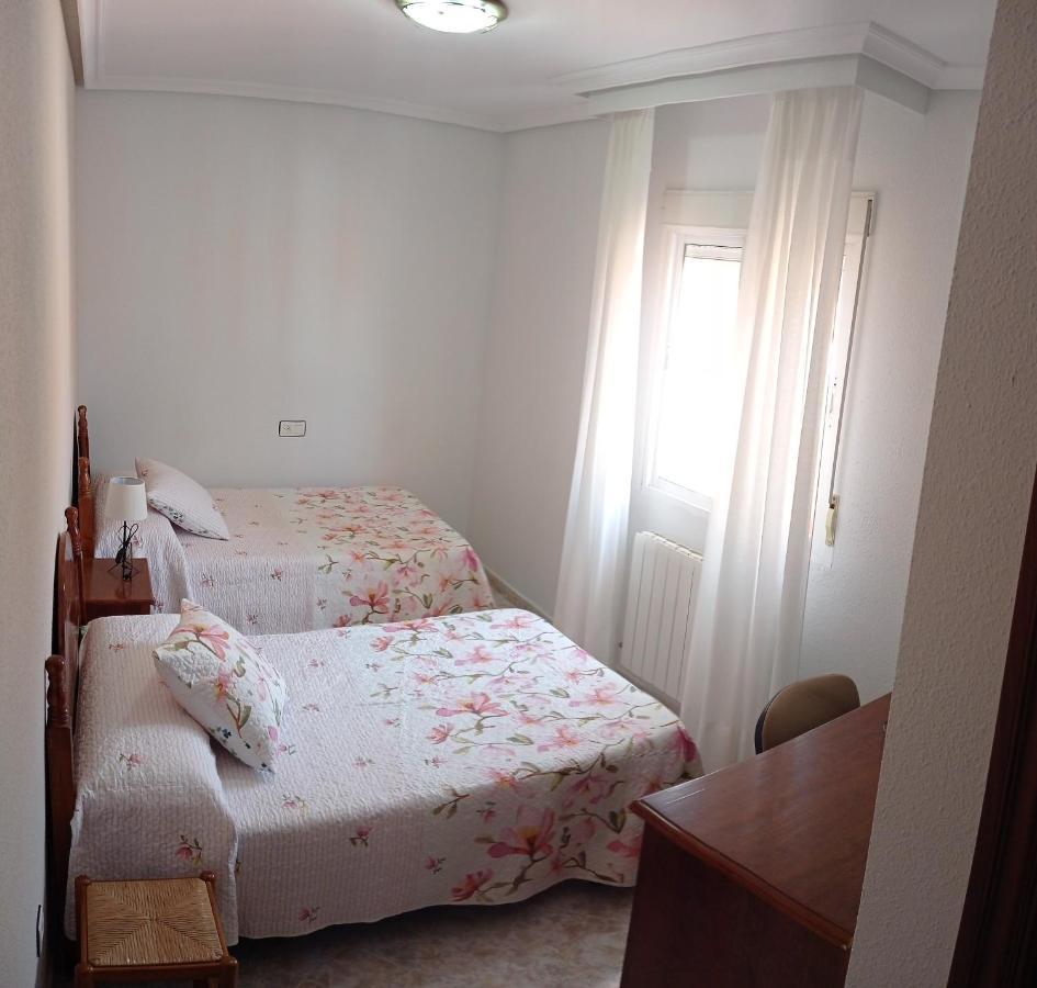 Hostal Restaurante El Abad Abadia Luaran gambar