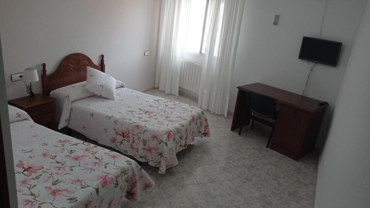 Hostal Restaurante El Abad Abadia Luaran gambar