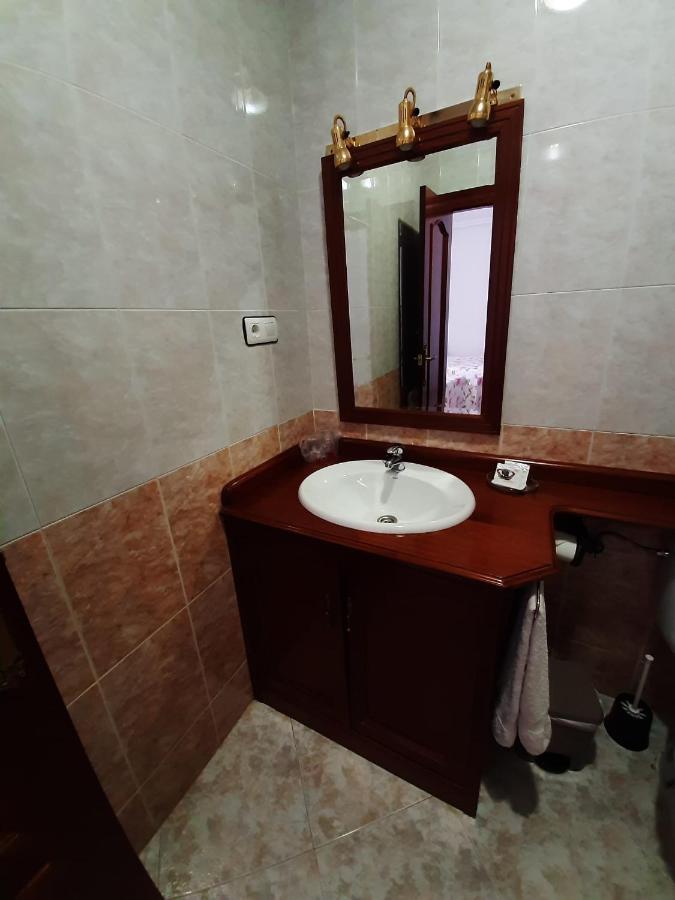 Hostal Restaurante El Abad Abadia Luaran gambar